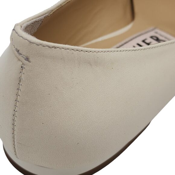 Roger Vivier Flower Strass Leather Ballet Flats in White 35 5 $1650 - Picture 8 of 9